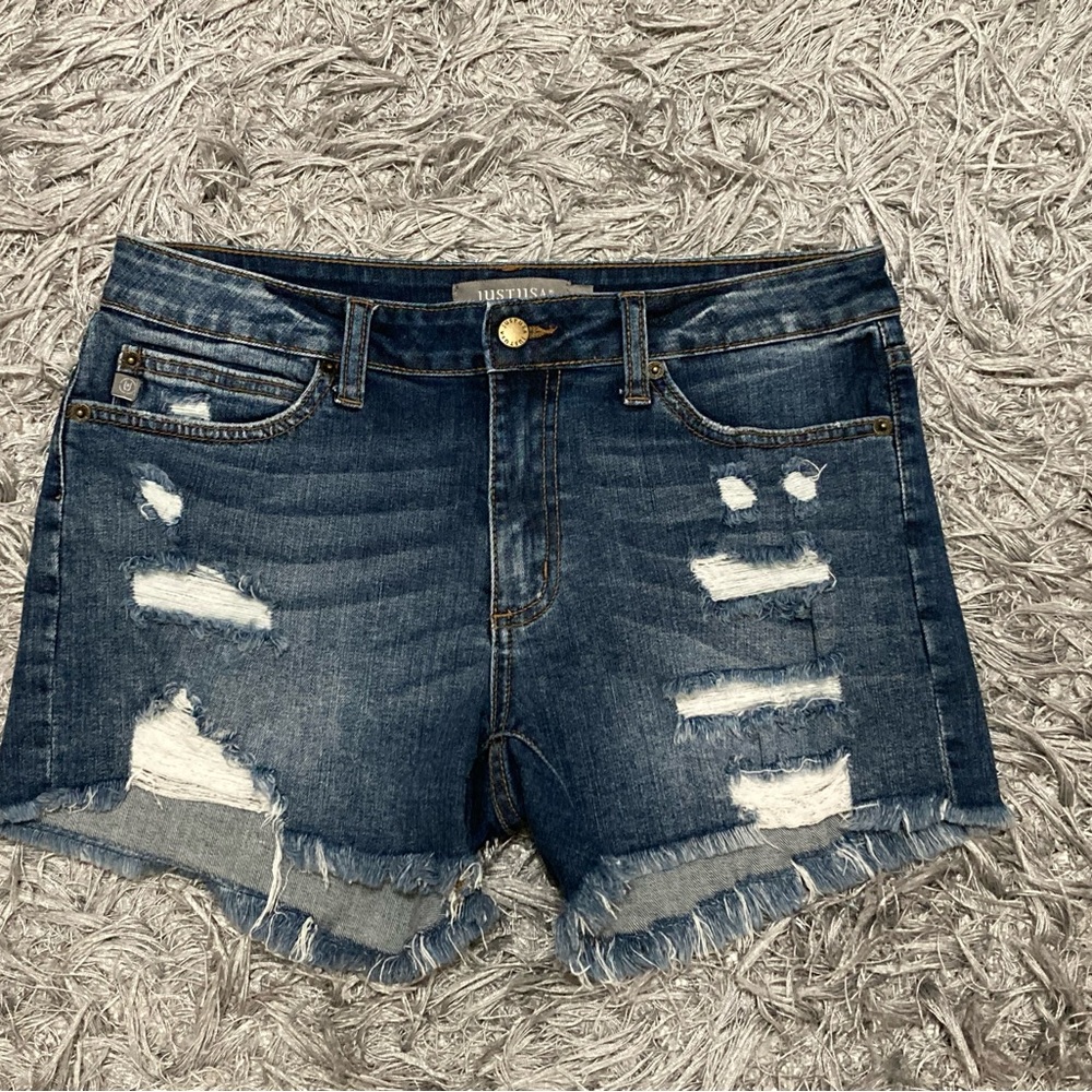 Mid rise shorts
